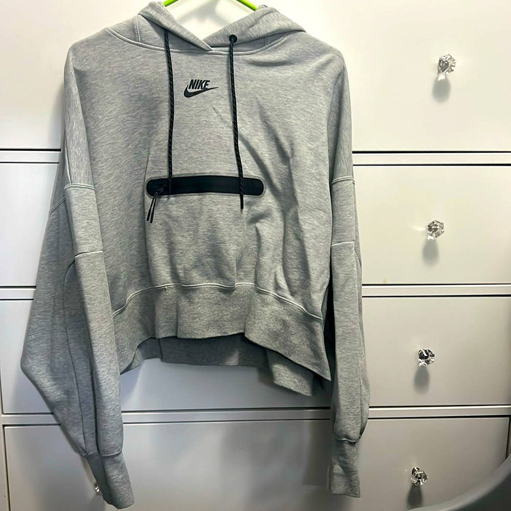 Nike Fleece Tech cropped hoodie with pocket